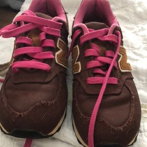 Girls New Balance Tennis Shoes